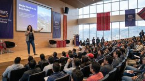 Speaker presenting a cloud computing session at AWS Community Day Bolivia